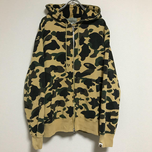 A BATHING APE カモフラ　パーカー