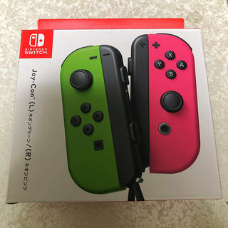 ニンテンドースイッチ(Nintendo Switch)の翌発送 新品 ジョイコン ネオングリーン ピンク セット(その他)
