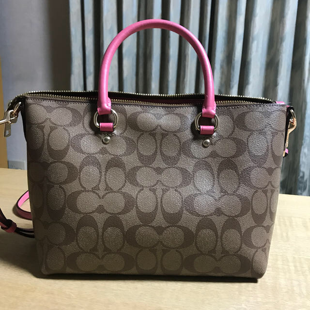 COACH(コーチ)のコーチ　　２ウェイショルダーバッグ レディースのバッグ(ショルダーバッグ)の商品写真