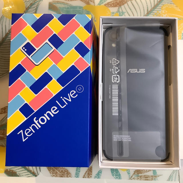 SIMフリー　スマホ　Zenfone Live L1 新品