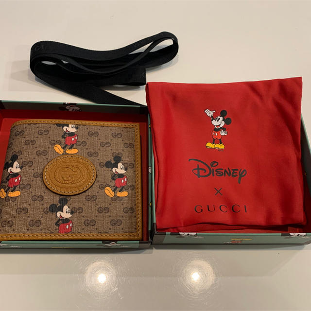 大人も着やすいシンプルファッション Gucci - 【人気商品】GUCCI ミッキー 財布 二つ折り 財布 大人も着やすいシンプルファッション Gucci - 【人気商品】GUCCI ミッキー 財布 二つ折り 財布