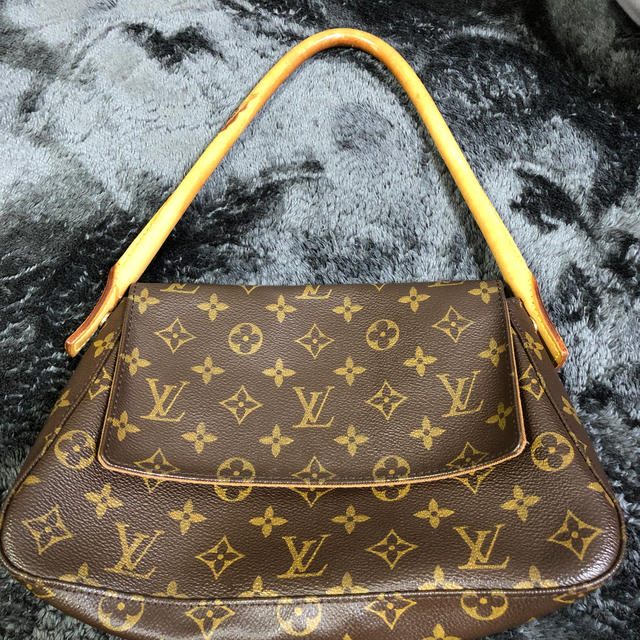 LOUIS VUITTON ショルダーバッグ