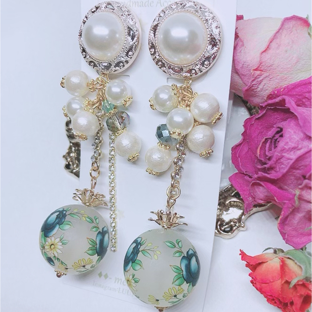 ボタンカボション×転写ビーズ青薔薇♡ジャラジャラピアス 2