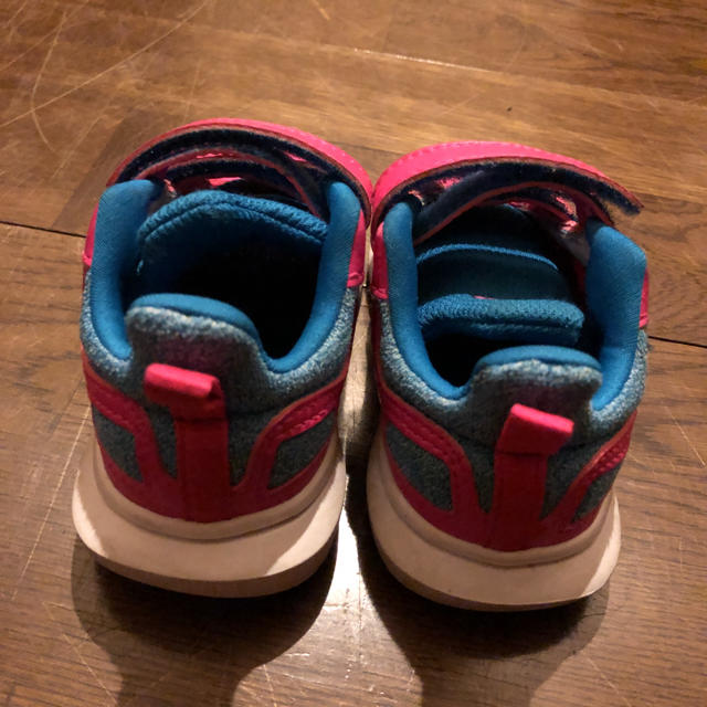 adidas(アディダス)のアディダス スニーカー キッズ/ベビー/マタニティのキッズ靴/シューズ(15cm~)(スニーカー)の商品写真