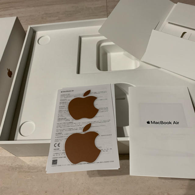 Mac (Apple)(マック)のMacBook Air 箱のみ スマホ/家電/カメラのPC/タブレット(ノートPC)の商品写真