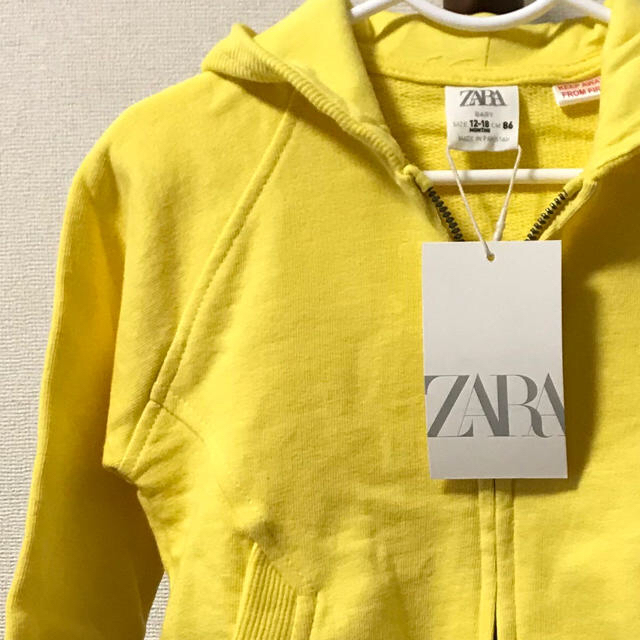 ZARA KIDS(ザラキッズ)のzarababy  パーカー 86 キッズ/ベビー/マタニティのベビー服(~85cm)(トレーナー)の商品写真