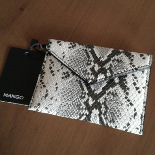 マンゴ(MANGO)の新品タグ付き　MANGO 財布(財布)