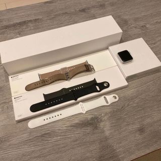 アップルウォッチ(Apple Watch)のApple Watch series2 38mm 本体ほぼ新品　おまけ付き(腕時計(デジタル))