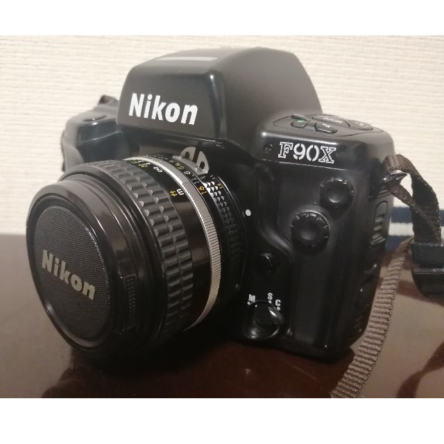 Nikon F90X（フィルムカメラ）レンズ付き！