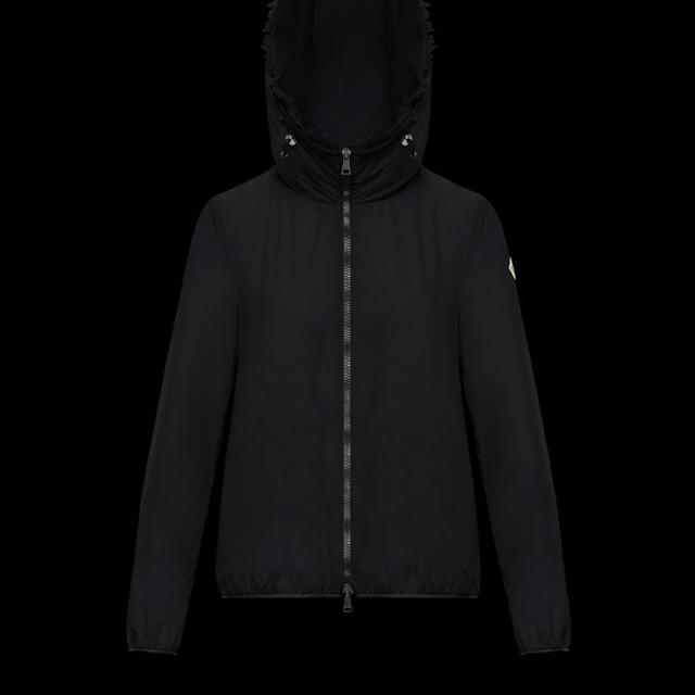 MONCLER(モンクレール)のchirorimama様専用 レディースのジャケット/アウター(その他)の商品写真