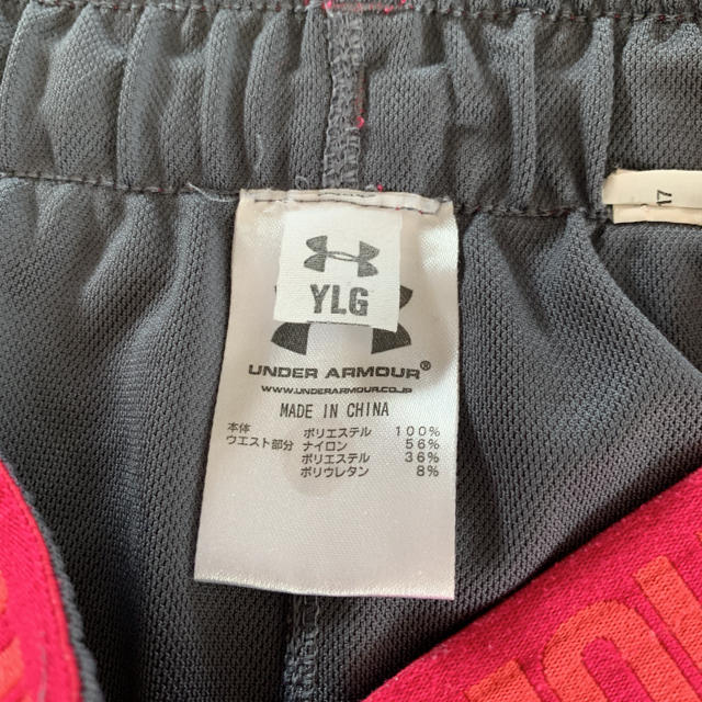 UNDER ARMOUR(アンダーアーマー)のアンダーアーマー ランニングパンツ150 キッズ/ベビー/マタニティのキッズ服女の子用(90cm~)(パンツ/スパッツ)の商品写真