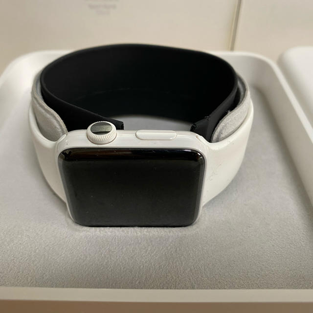 Apple(アップル)のApple Watch Series 2 42mm セラミック ホワイト スマホ/家電/カメラのスマホアクセサリー(その他)の商品写真