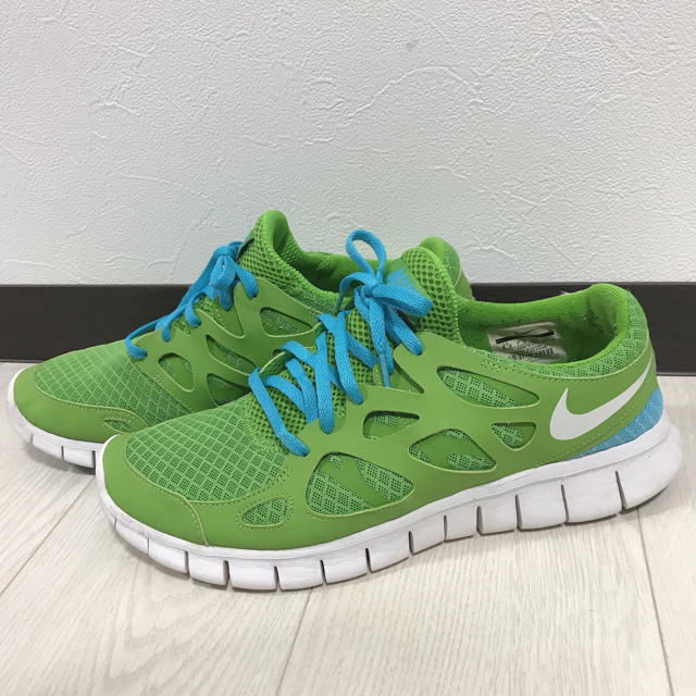 NIKE(ナイキ)の【美品】NIKE FREE RUN+2 26.5cm ランニングシューズ スポーツ/アウトドアのランニング(シューズ)の商品写真