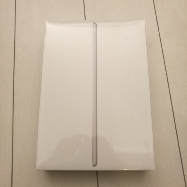 iPad　第7世代　32GB シルバー　10.2  2019　wi-fi 新品