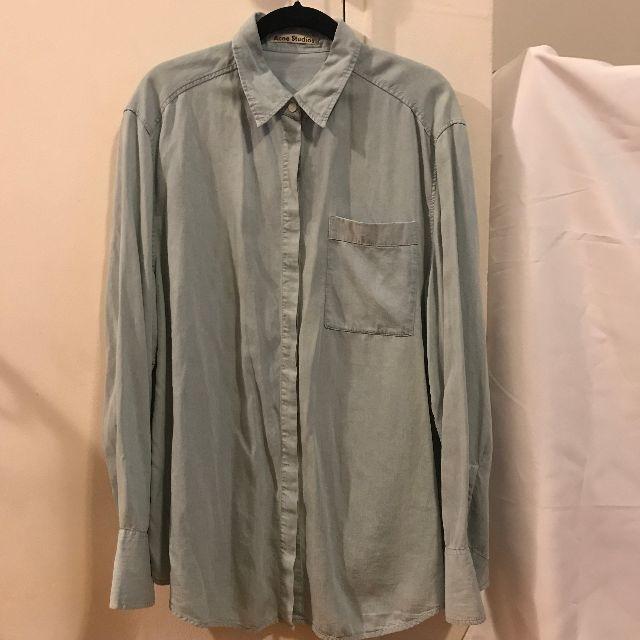 ACNE(アクネ)の美品ACNE STUDIOS デニムシャツライトブルー３８ レディースのトップス(シャツ/ブラウス(長袖/七分))の商品写真