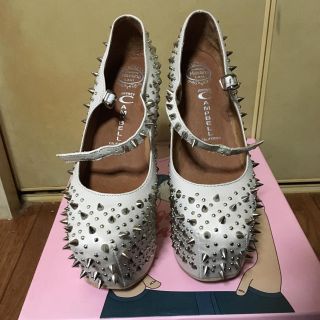 ジェフリーキャンベル(JEFFREY CAMPBELL)のジェフリーキャンベル スタッズ(ハイヒール/パンプス)