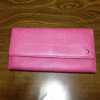 ピンク長財布♫未使用美品(財布)