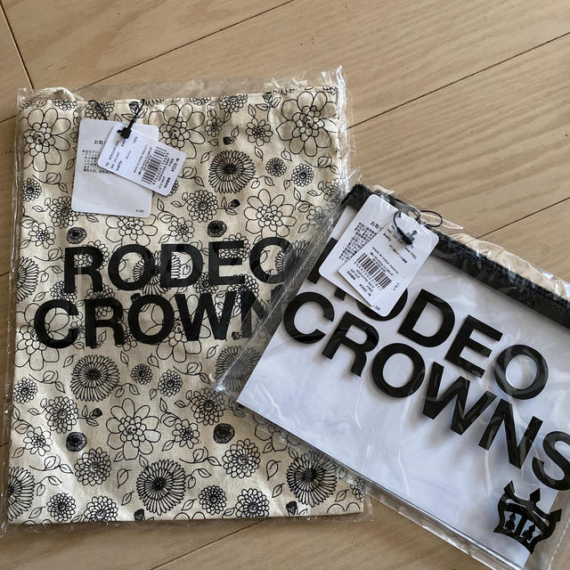 RODEO CROWNS WIDE BOWL(ロデオクラウンズワイドボウル)のロデオクラウンズ　巾着とポーチセット レディースのファッション小物(ポーチ)の商品写真