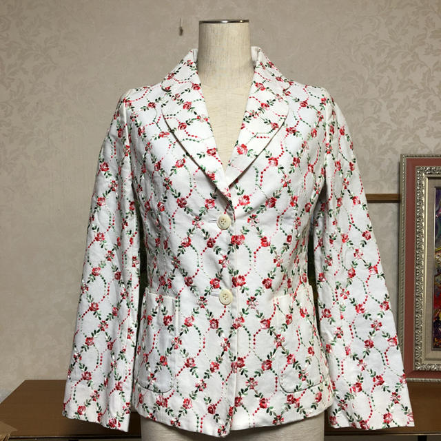 サリースコット　レディースニューヨーカー　高級花柄刺繍ジャケット