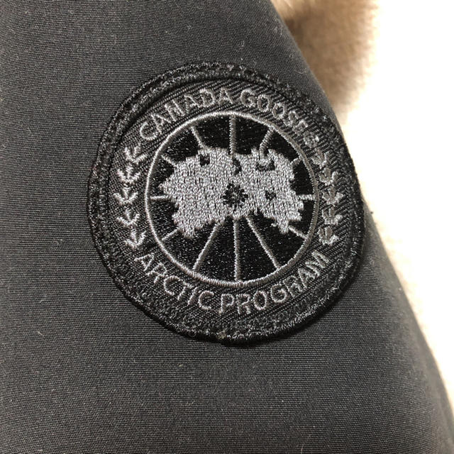 CANADA GOOSE(カナダグース)のお取り置き中 レディースのジャケット/アウター(ダウンジャケット)の商品写真