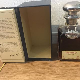 専用 Hennessy シルバートップ ブック 青箱 の通販 by すももs shop