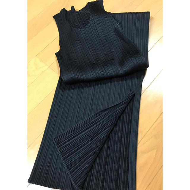 PLEATS PLEASE ISSEY MIYAKE - イッセイミヤケPLEAT PLEASEロングワンピースの通販 by 薄氷's