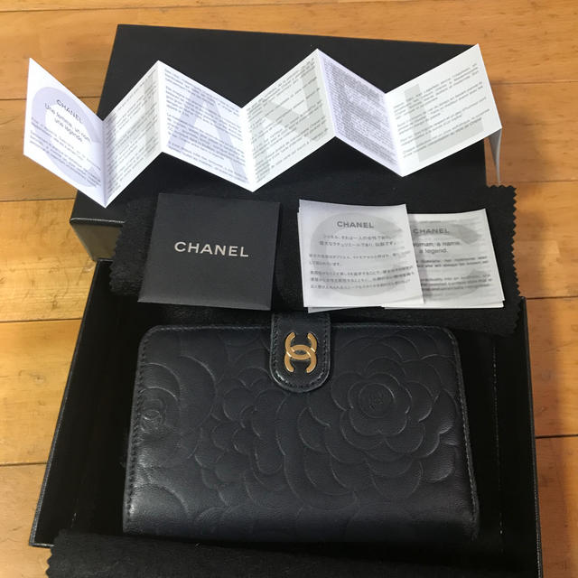 ファッション小物CHANEL折りたたみ財布