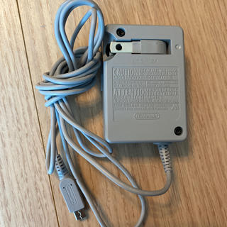 ニンテンドウ(任天堂)の純正品 3DS ACアダプター 充電器 WAP-002(バッテリー/充電器)