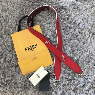 フェンディ(FENDI)の美品✨フェンディ ストラップユー✨フェンディ ストラップユー　マルチカラー(ショルダーバッグ)