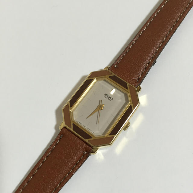 SEIKO(セイコー)のSEIKO レトロ スクエア レディースのファッション小物(腕時計)の商品写真
