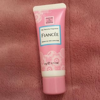 フィアンセ(FIANCEE)のフィアンセ  ハンドクリーム　20g(ハンドクリーム)