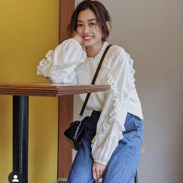 moussy(マウジー)のMOUSSY EMBROIDED LACE BLOUSE  レースブラウス レディースのトップス(シャツ/ブラウス(長袖/七分))の商品写真