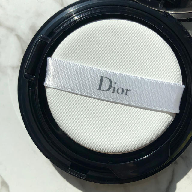Dior(ディオール)のdior フォーエバーパーフェクトクッションファンデ 1N コスメ/美容のベースメイク/化粧品(ファンデーション)の商品写真