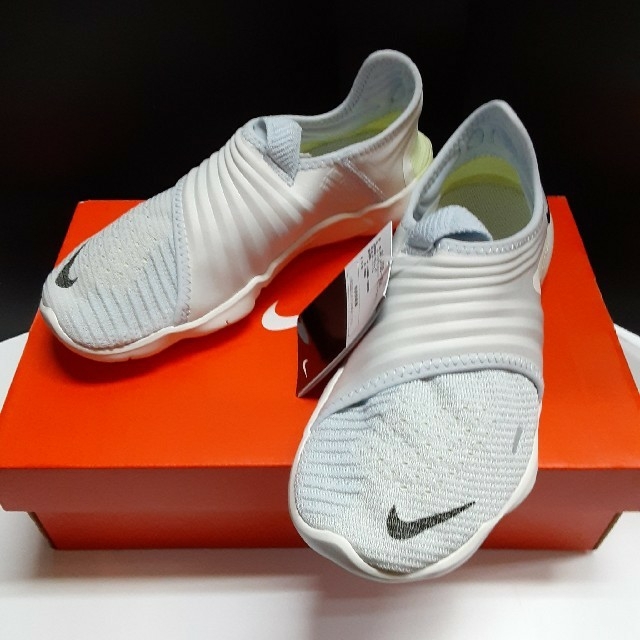 NIKE - 最値定価14300円!新品!ナイキ フリーラン フライニット ...