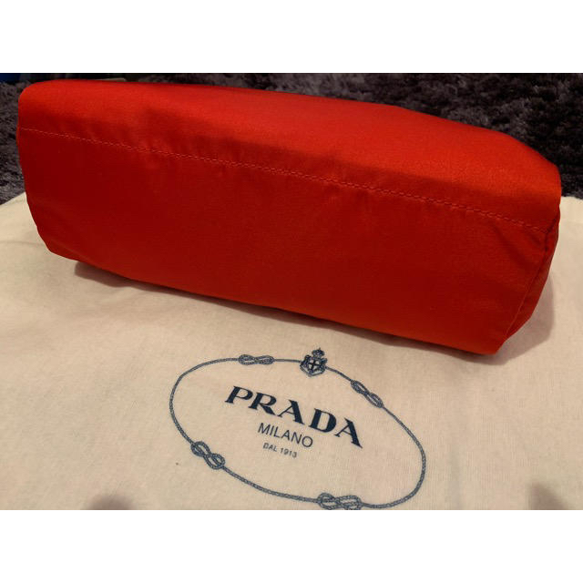 PRADA プラダ  ポーチ　イタリア　レッド　赤　新品未使用