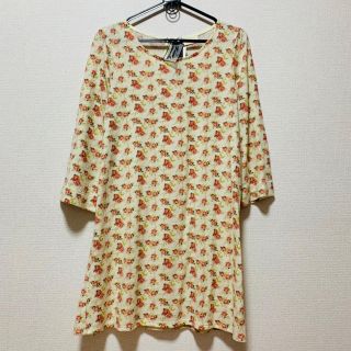 ダブルクローゼット(w closet)の【新品】W closet♡花柄ワンピース(ひざ丈ワンピース)