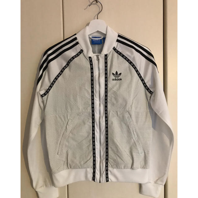 adidas(アディダス)のadidas×TOP SHOPジャージ レディースのジャケット/アウター(ノーカラージャケット)の商品写真