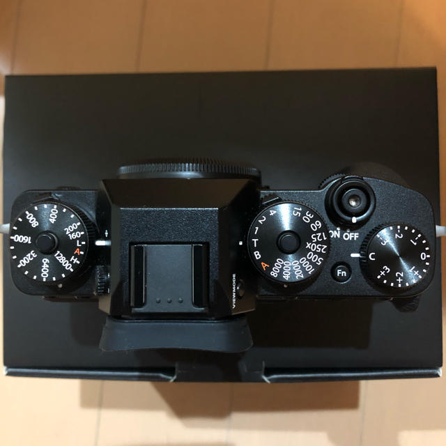富士フイルム(フジフイルム)のFUJIFILM X-T3 ボディ　ブラック スマホ/家電/カメラのカメラ(ミラーレス一眼)の商品写真