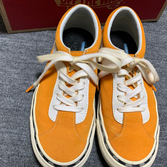 VANS(ヴァンズ)のVANS バンズ　BOLD NI ボールド　ニー　オレンジ　23cm レディースの靴/シューズ(スニーカー)の商品写真