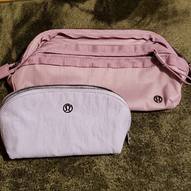 lululemon(ルルレモン)のルルレモン ポーチ レディースのファッション小物(ポーチ)の商品写真