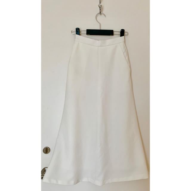 ur’s ユアーズ ロングスカート　ホワイト　白 レディースのスカート(ロングスカート)の商品写真