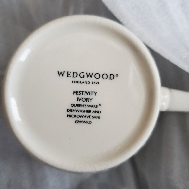 WEDGWOOD(ウェッジウッド)のウェッジウッド　マグカップ2個入り インテリア/住まい/日用品のキッチン/食器(グラス/カップ)の商品写真