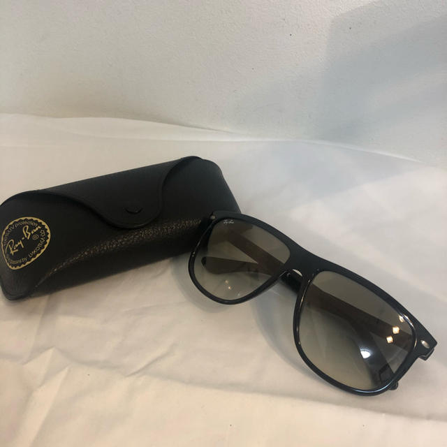 Ray-Ban sunglass