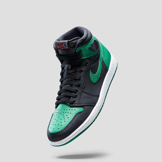 NIKE(ナイキ)のair jordan 1 pine green メンズの靴/シューズ(スニーカー)の商品写真