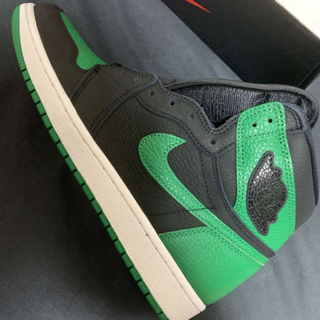 NIKE(ナイキ)のair jordan 1 pine green メンズの靴/シューズ(スニーカー)の商品写真