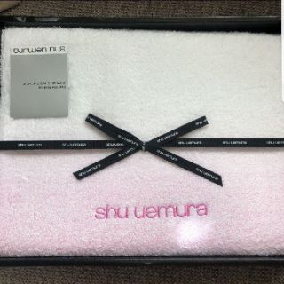 シュウウエムラ(shu uemura)の☆新品☆シュウ ウエムラ バスタオル(タオル/バス用品)