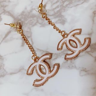 シャネル(CHANEL)のシャネル　ノベルティ　ピアス(ピアス)