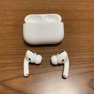 アップル(Apple)のAirpods pro  中古　ほぼ新品(ヘッドフォン/イヤフォン)