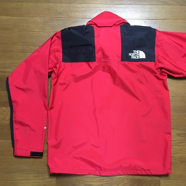 THE NORTH FACE(ザノースフェイス)の値下中【美品・試着のみ】ノースフェイス　マウンテンレインテックジャケット　L メンズのジャケット/アウター(マウンテンパーカー)の商品写真