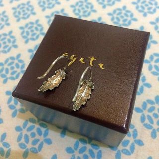 プチギフト ラズライト♡美品【アガット】K10 天然石 フックピアス